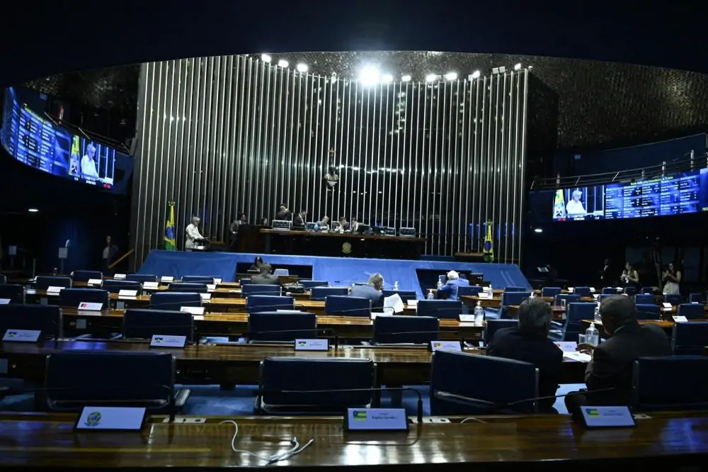 Senado aprova política de qualidade de vida para profissionais da educação Senado aprova política de qualidade de vida para profissionais da educação