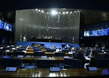 Senado aprova política de qualidade de vida para profissionais da educação
